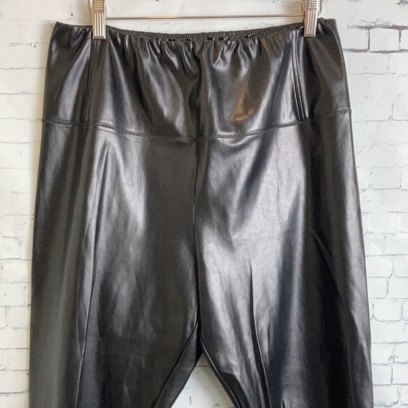 R Label by The Reset Black Vegan Faux Leather Leggings Size XL Cruelty Free - Picture 4 of 16